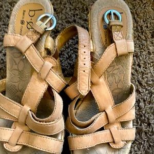 Barn Concept Wedge Sandel size 7